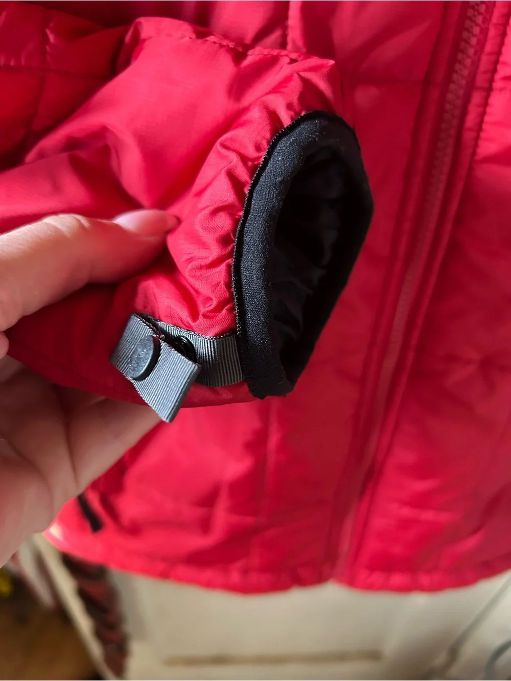 The North Face Boys Red and Black Puffer Jacket XL
